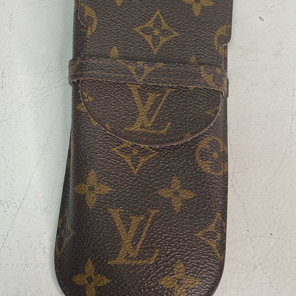 Louis Vuitton Monogram Eyeglass Case, Pen Holder - Picture 2 of 6